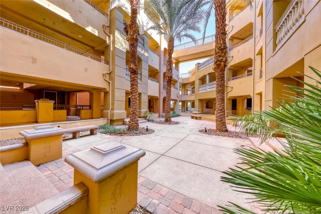 20 Via Mantova, Henderson, NV 89011