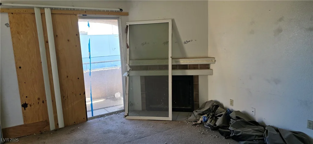 5220 Mission Carmel, Las Vegas, NV 89107