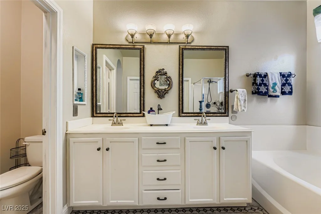 8225 Long Buffalo, Las Vegas, NV 89131