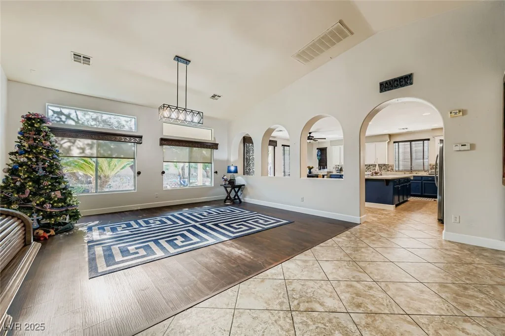 8225 Long Buffalo, Las Vegas, NV 89131