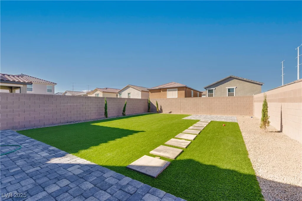 4456 Swimming Minnow, Las Vegas, NV 89141