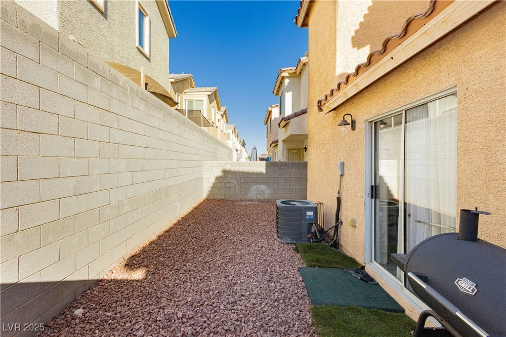 4774 Valleyside, Las Vegas, NV 89115