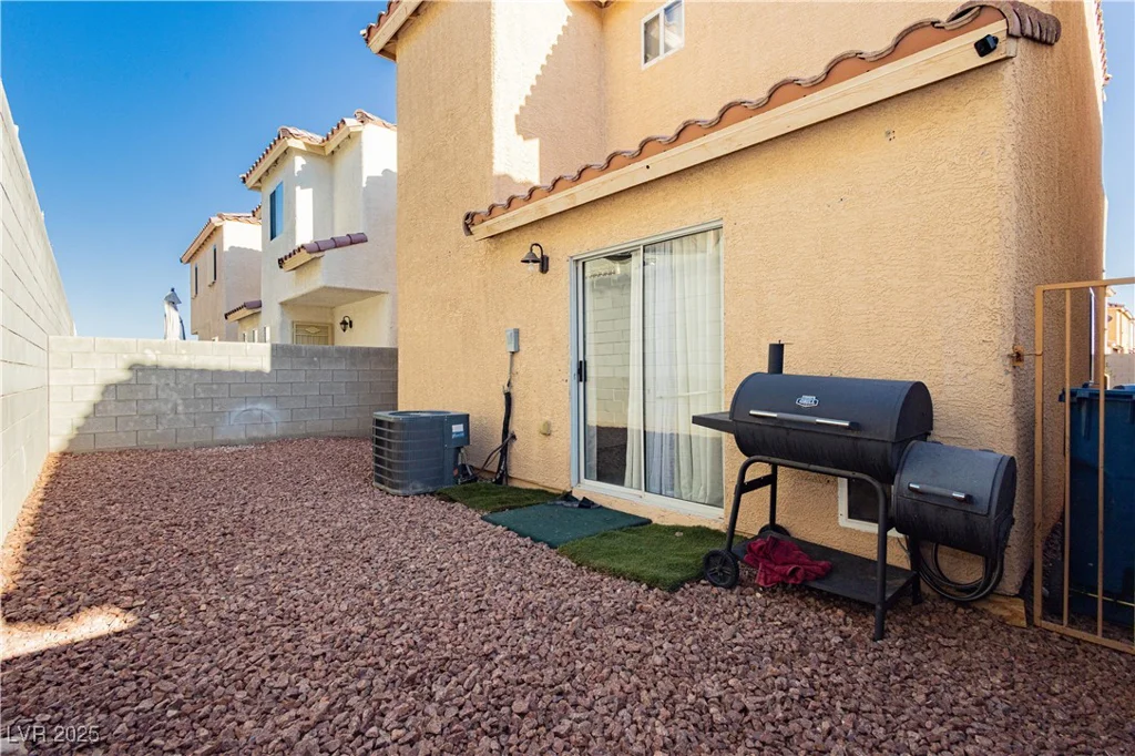 4774 Valleyside, Las Vegas, NV 89115