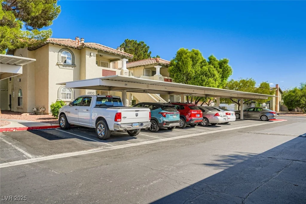 6800 Elm Creek, Las Vegas, NV 89108