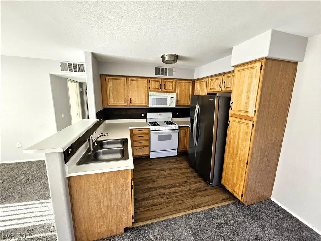 5710 Tropicana, Las Vegas, NV 89122