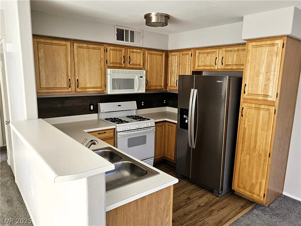 5710 Tropicana, Las Vegas, NV 89122