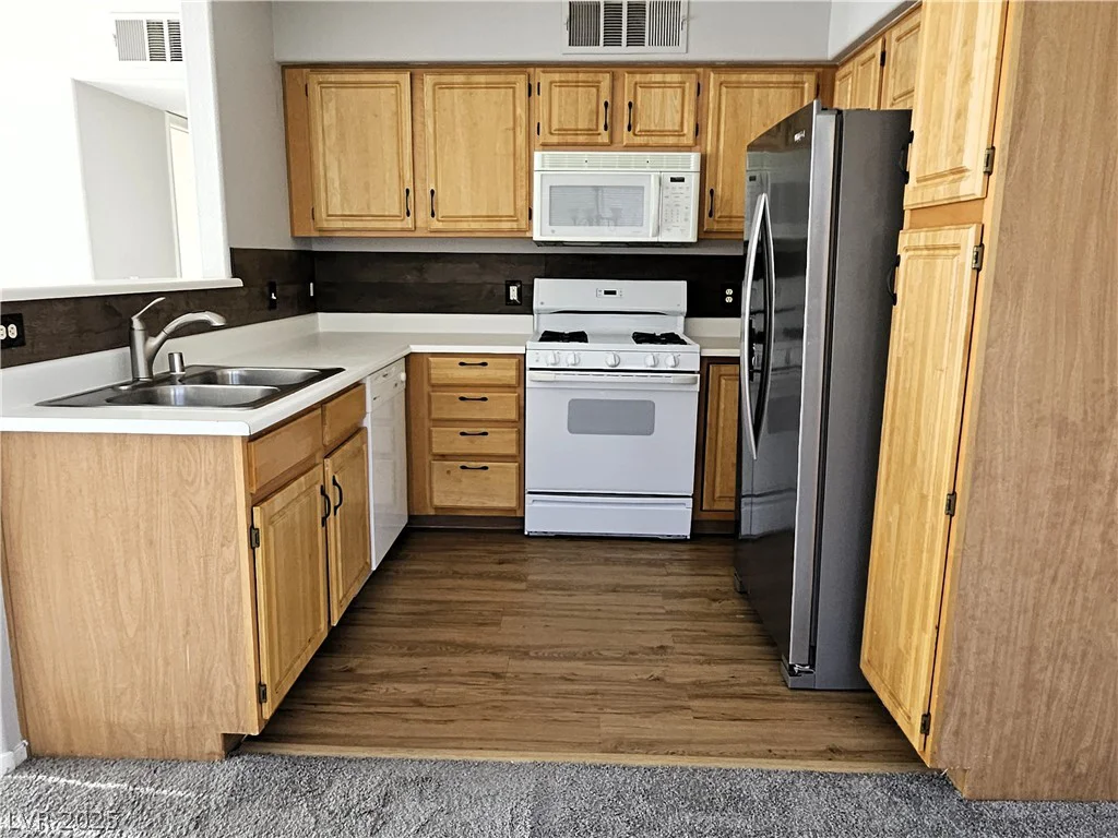 5710 Tropicana, Las Vegas, NV 89122
