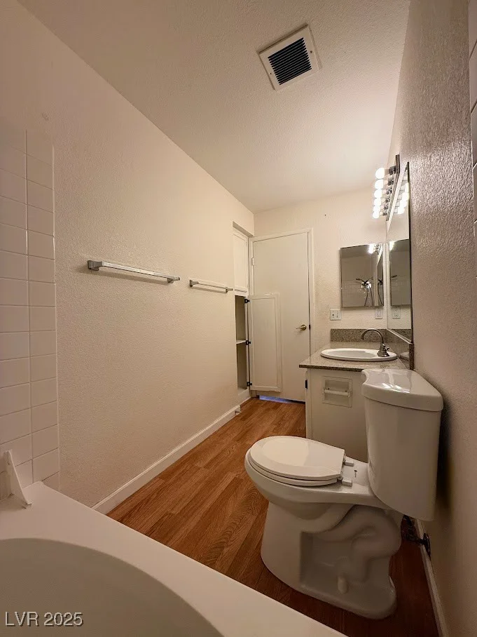 7570 Flamingo, Las Vegas, NV 89147