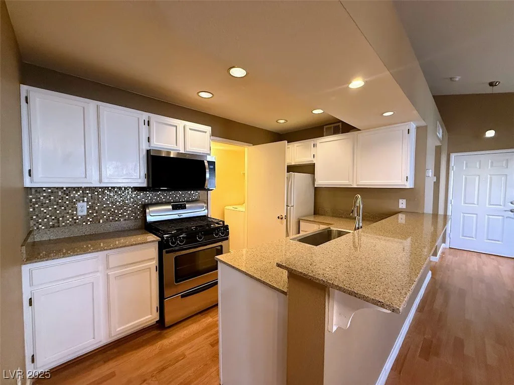 7570 Flamingo, Las Vegas, NV 89147