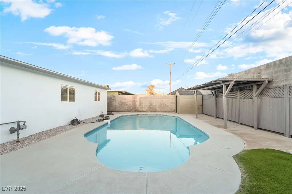 117 Juniper, Henderson, NV 89015