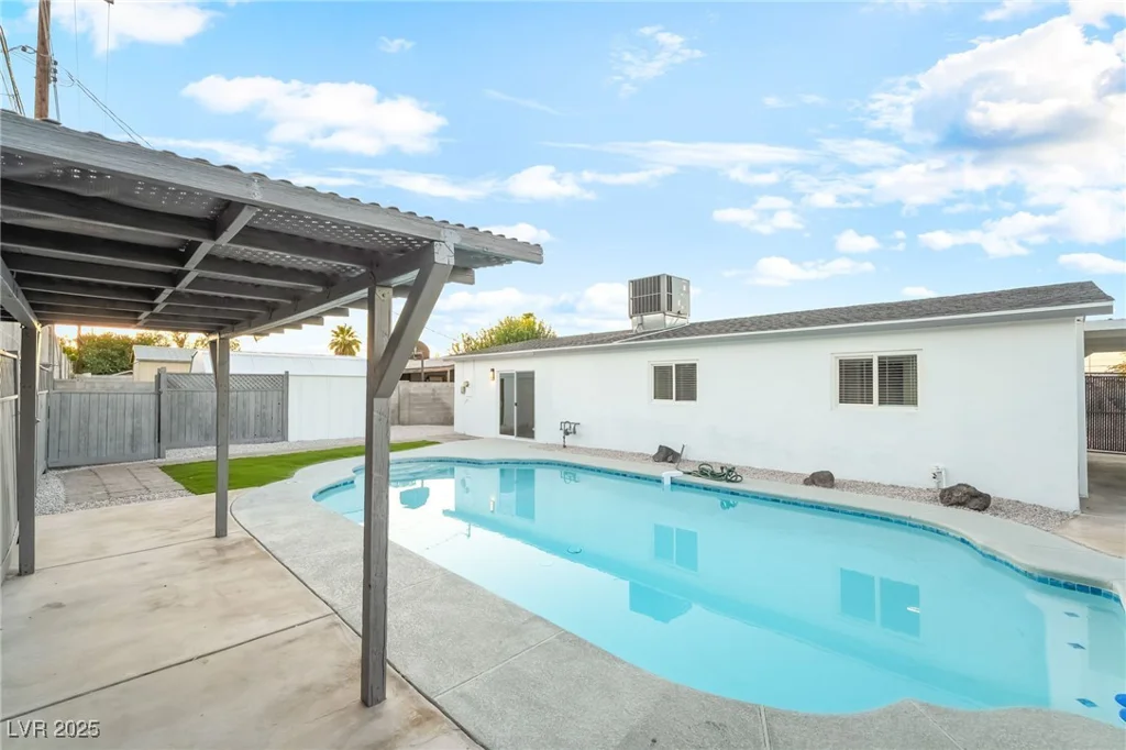 117 Juniper, Henderson, NV 89015