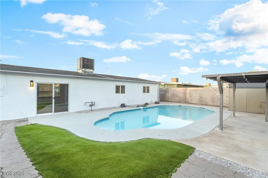 117 Juniper, Henderson, NV 89015