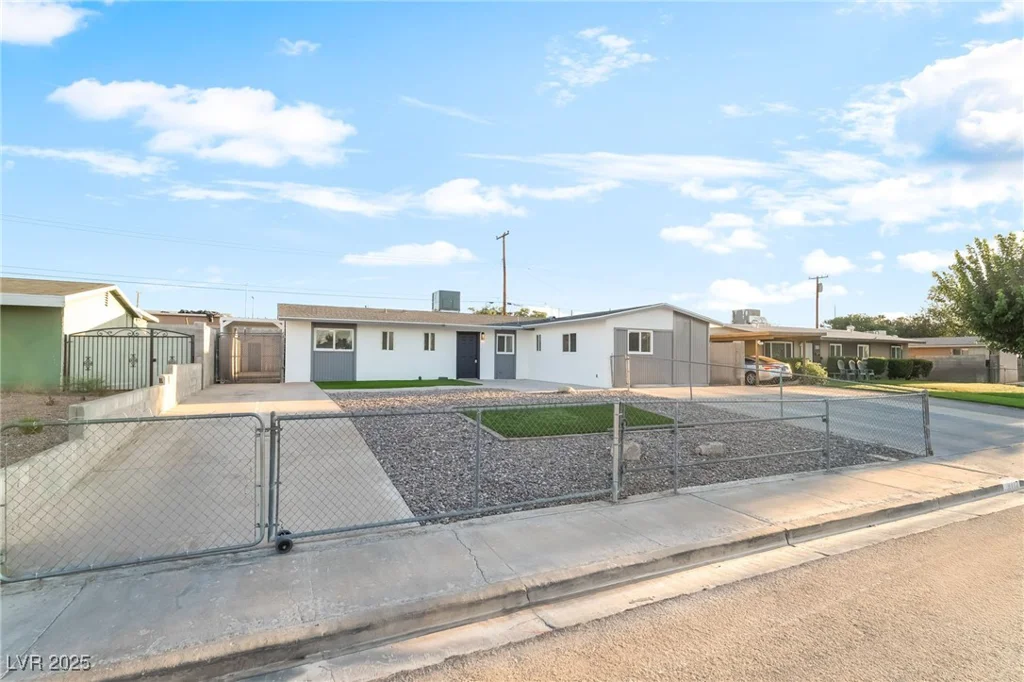 117 Juniper, Henderson, NV 89015
