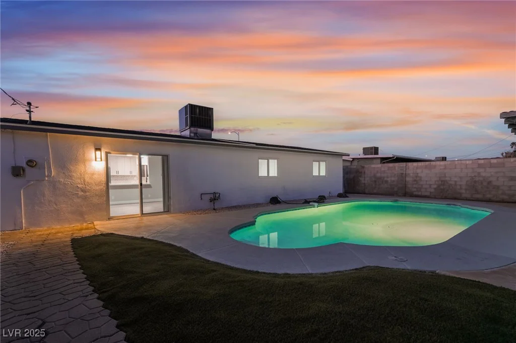 117 Juniper, Henderson, NV 89015