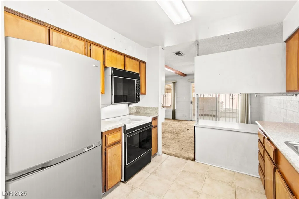 970 Laramore, Las Vegas, NV 89119