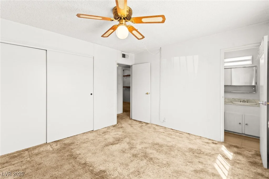 970 Laramore, Las Vegas, NV 89119