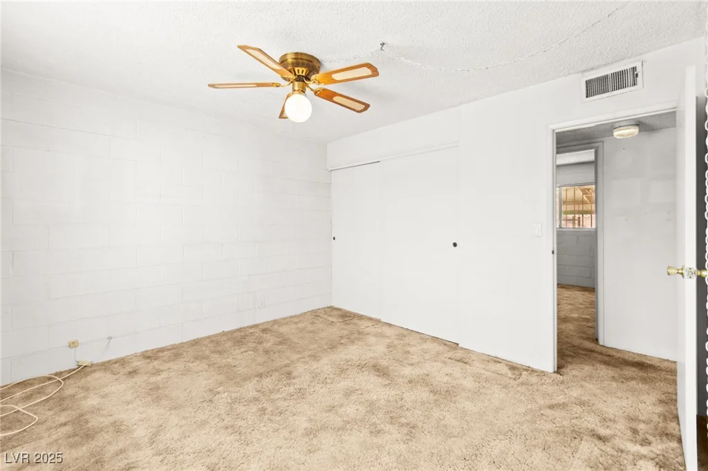 970 Laramore, Las Vegas, NV 89119