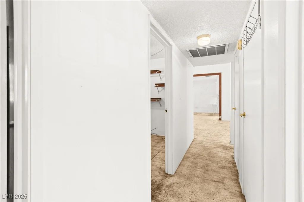 970 Laramore, Las Vegas, NV 89119