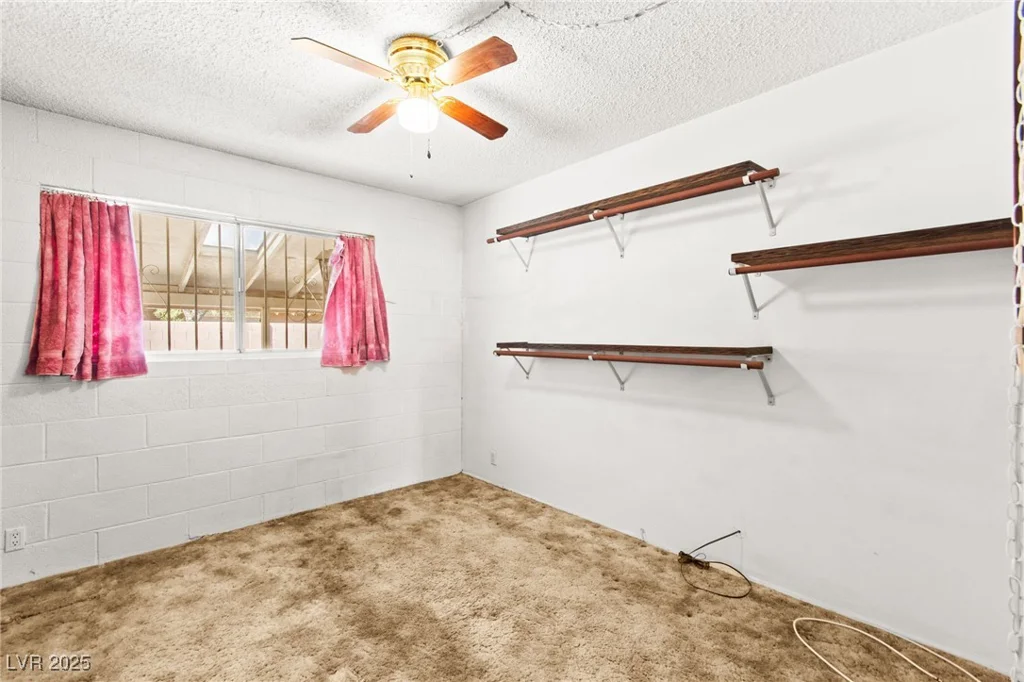 970 Laramore, Las Vegas, NV 89119