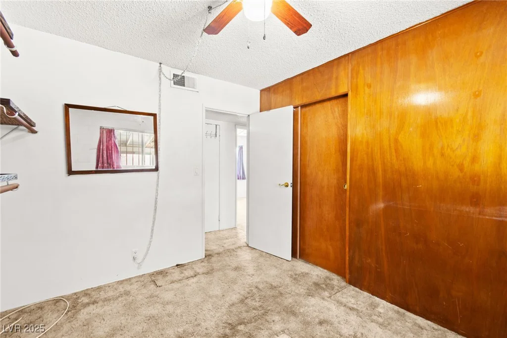 970 Laramore, Las Vegas, NV 89119
