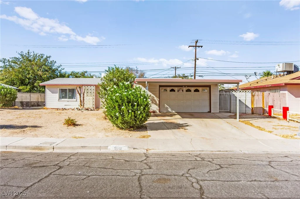 970 Laramore, Las Vegas, NV 89119