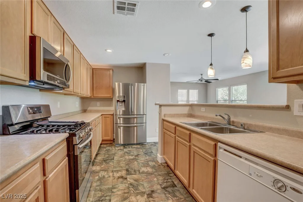 10804 Mason Hill, Las Vegas, NV 89166