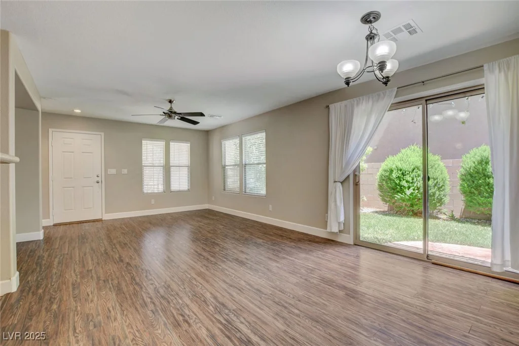 10804 Mason Hill, Las Vegas, NV 89166