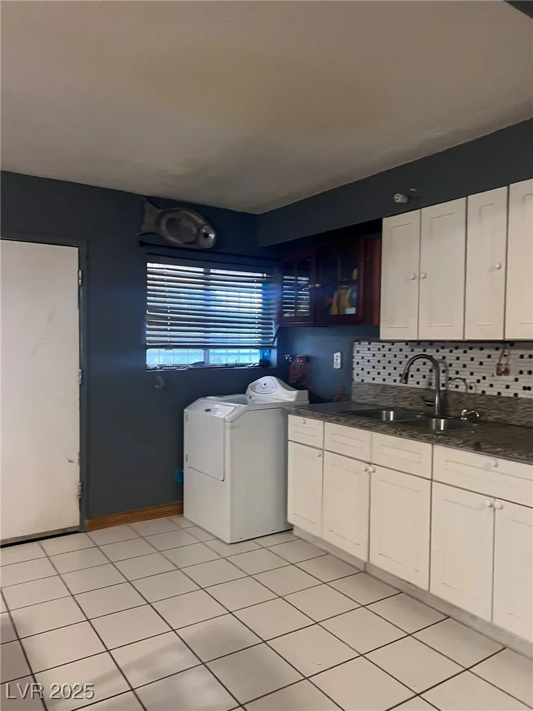 1905 Walker, Las Vegas, NV 89106