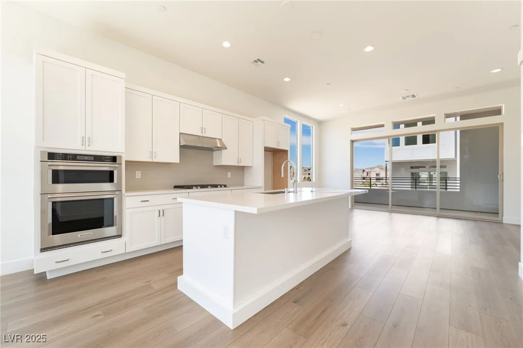 11534 Hillrise, Las Vegas, NV 89138
