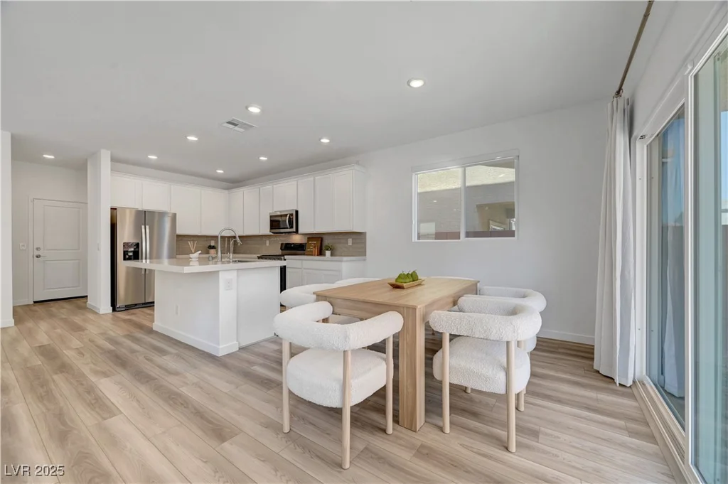 9929 Lost Horse, Las Vegas, NV 89178