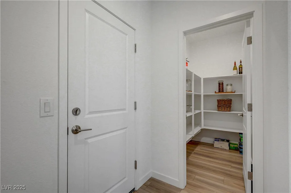 9929 Lost Horse, Las Vegas, NV 89178