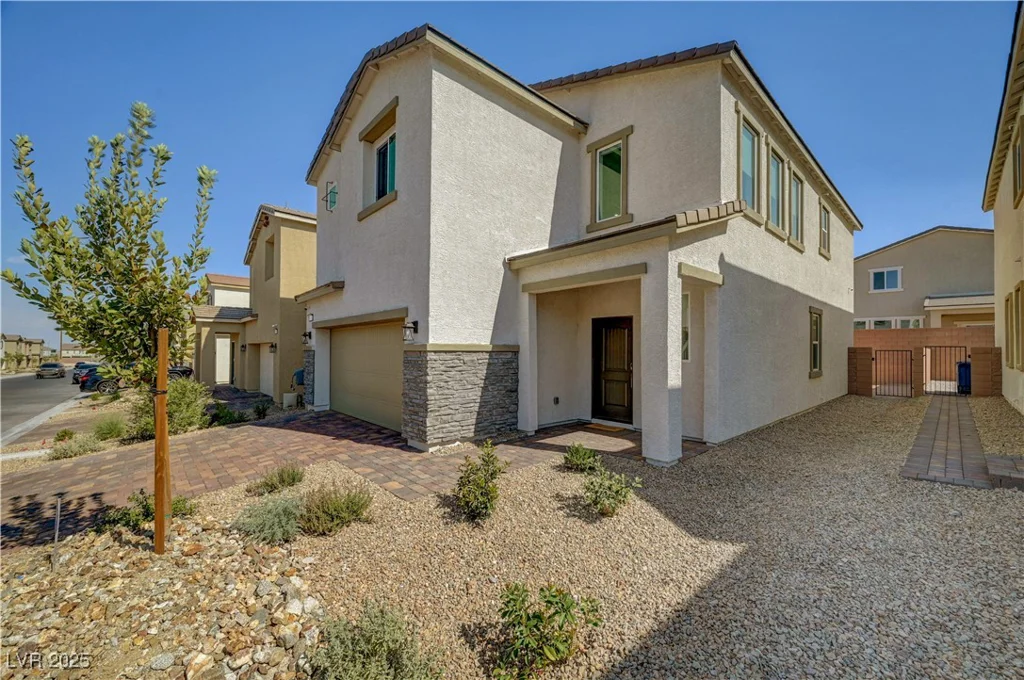 9929 Lost Horse, Las Vegas, NV 89178