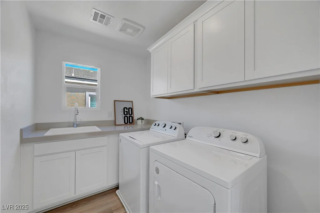 9929 Lost Horse, Las Vegas, NV 89178