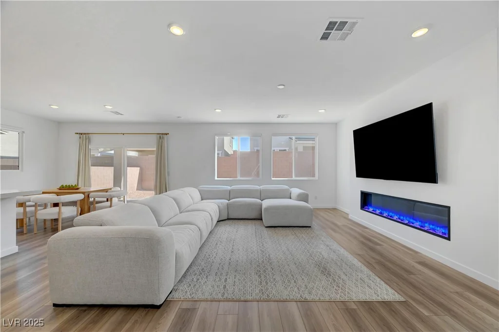 9929 Lost Horse, Las Vegas, NV 89178