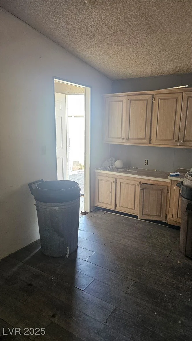 31 Tonopah, Pahrump, NV 89048