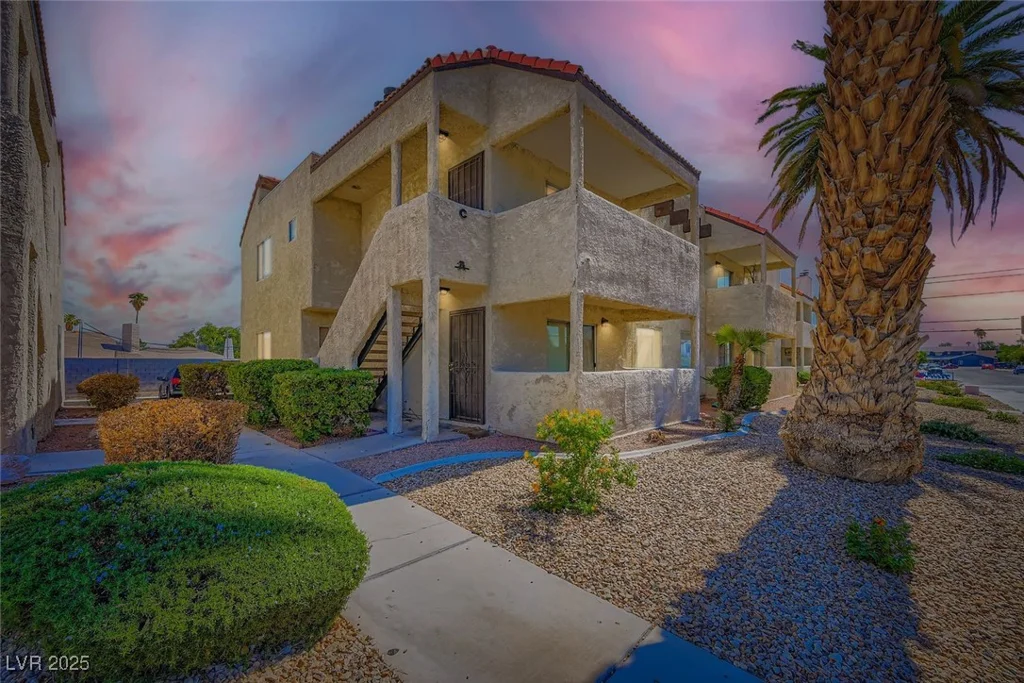 5060 Newport Cove, Las Vegas, NV 89119