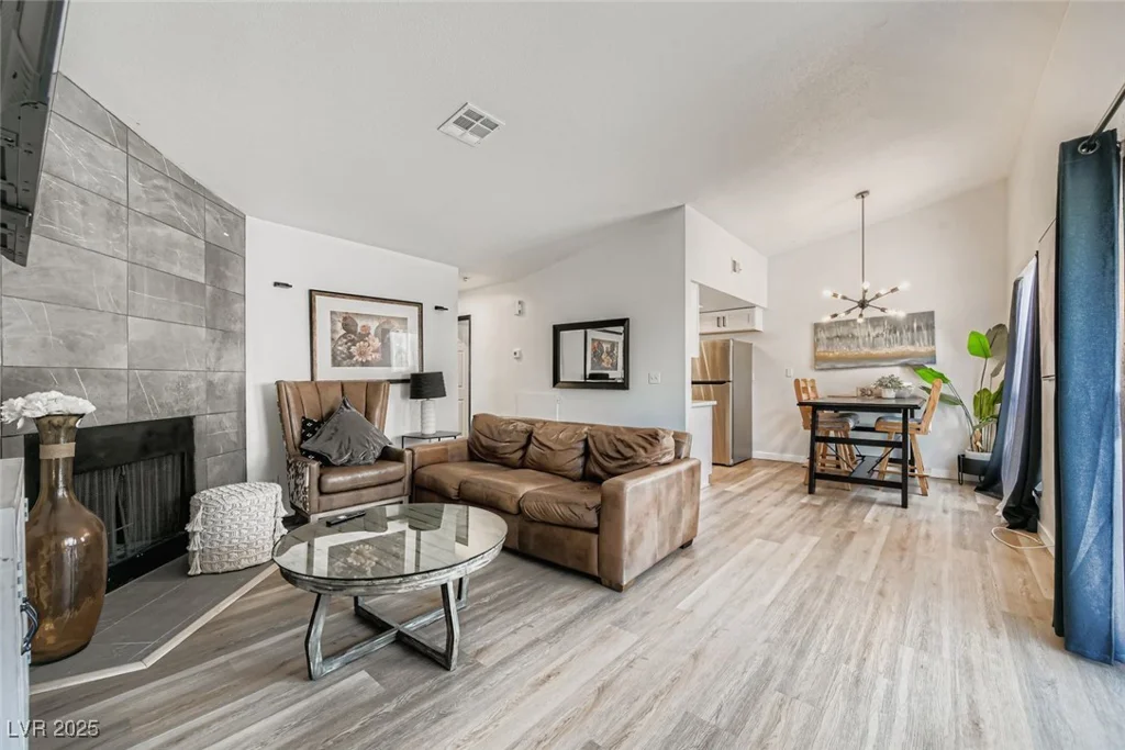 5060 Newport Cove, Las Vegas, NV 89119