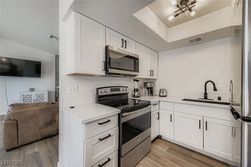 5060 Newport Cove, Las Vegas, NV 89119