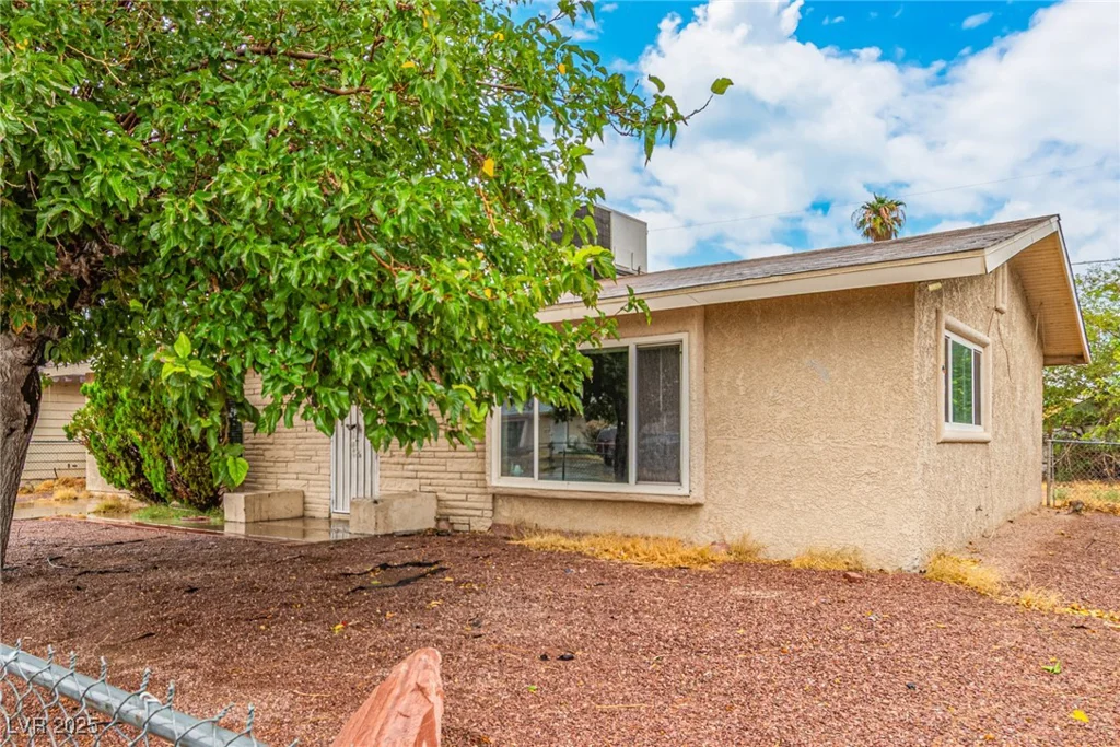 520 Leonard, Las Vegas, NV 89106