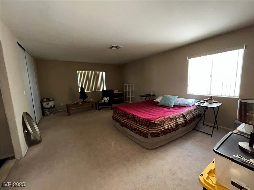5617 Open, Las Vegas, NV 89118