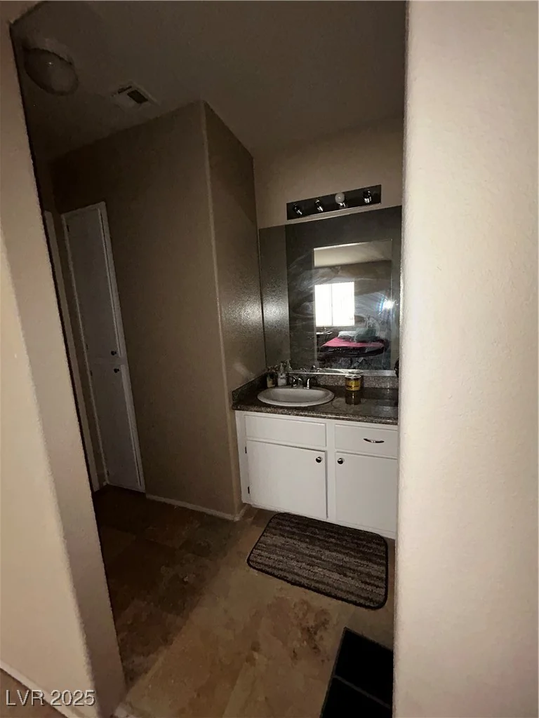 5617 Open, Las Vegas, NV 89118