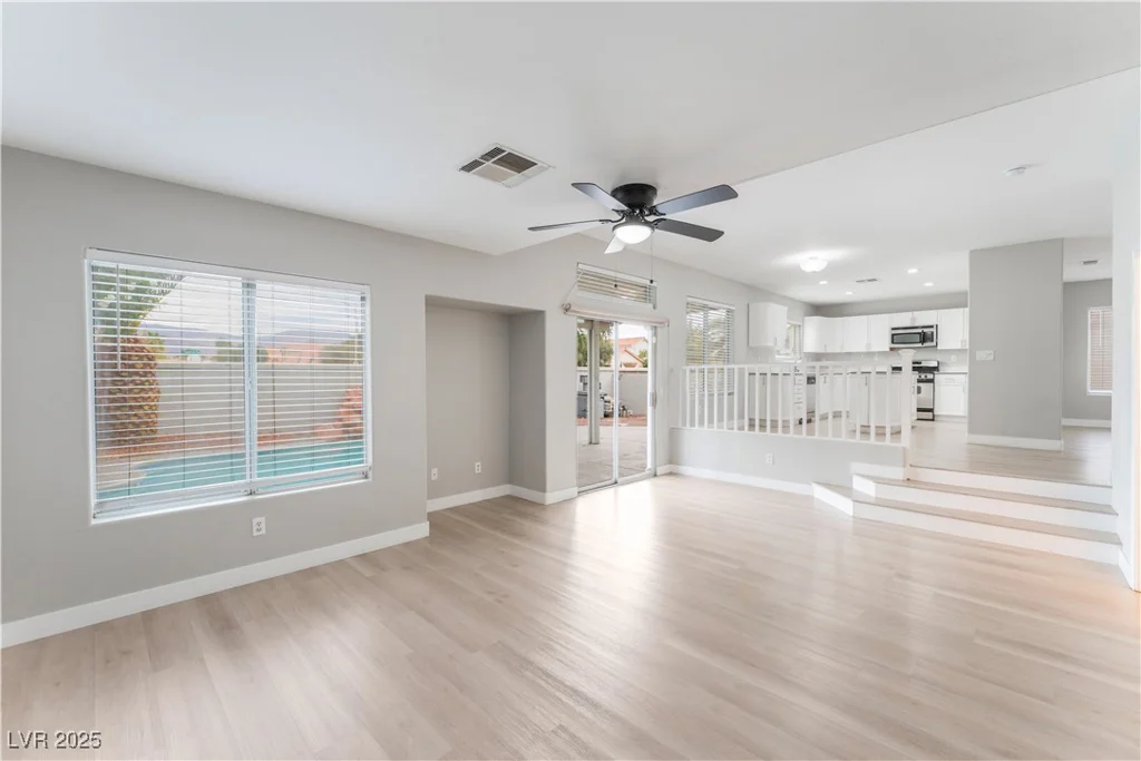 3695 Funston, Las Vegas, NV 89129