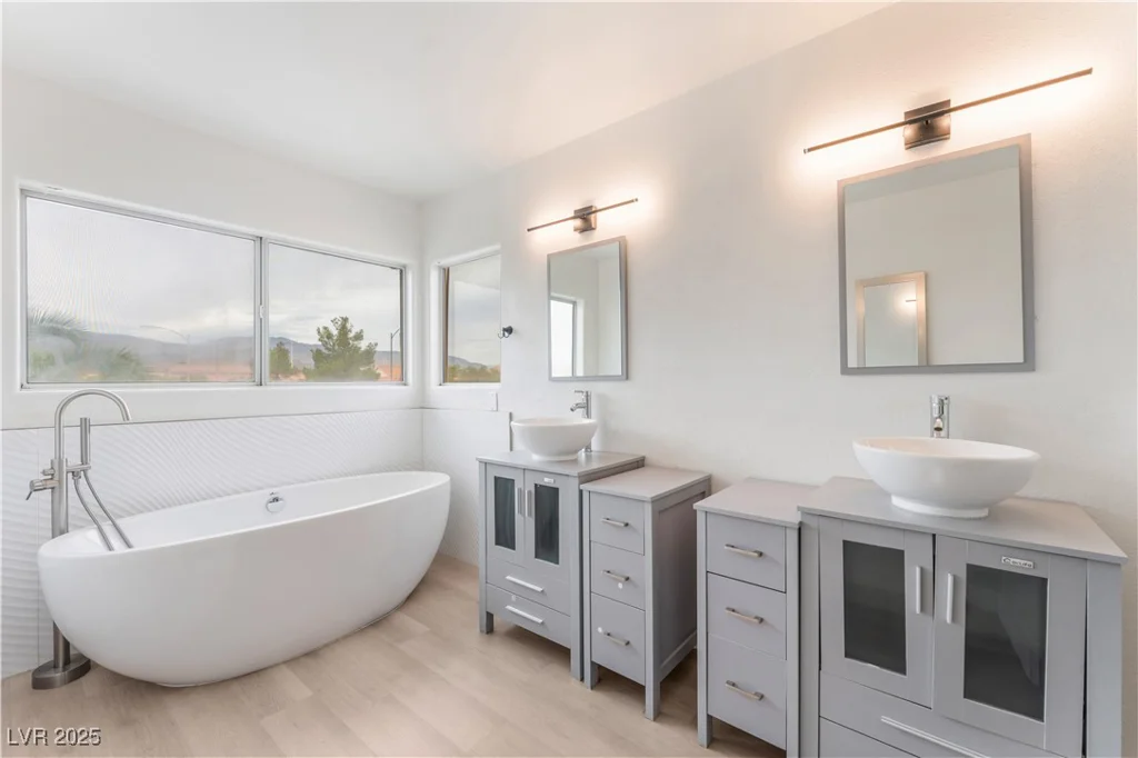 3695 Funston, Las Vegas, NV 89129