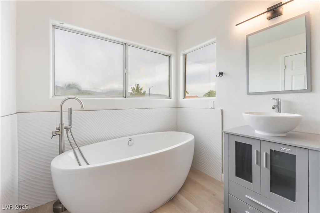 3695 Funston, Las Vegas, NV 89129