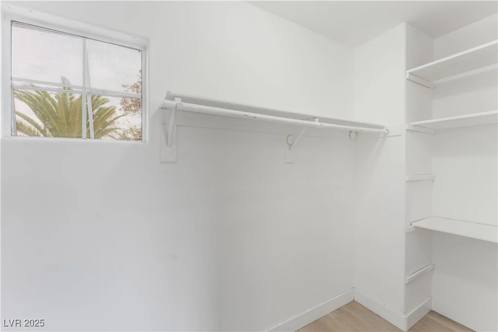 3695 Funston, Las Vegas, NV 89129