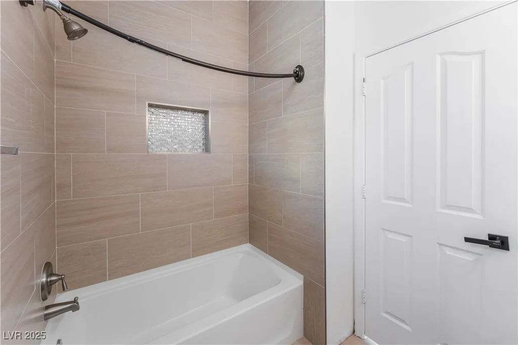 3695 Funston, Las Vegas, NV 89129
