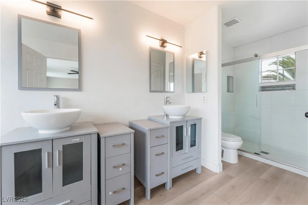 3695 Funston, Las Vegas, NV 89129
