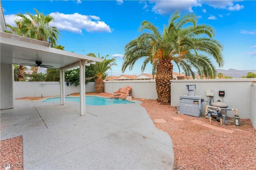 3695 Funston, Las Vegas, NV 89129