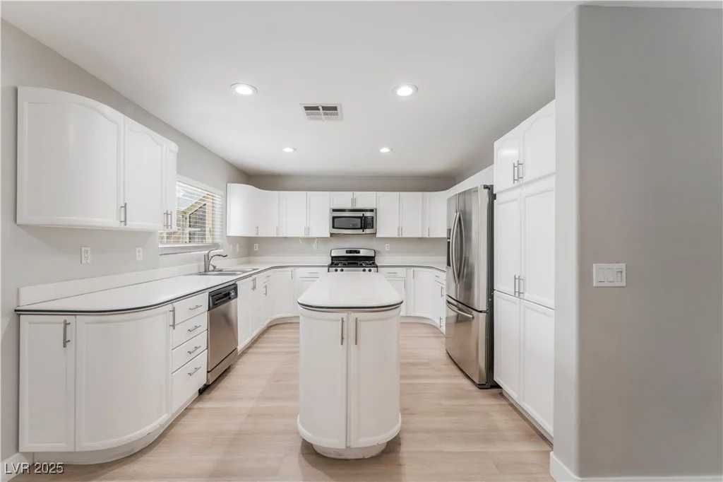 3695 Funston, Las Vegas, NV 89129