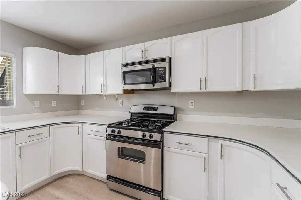 3695 Funston, Las Vegas, NV 89129